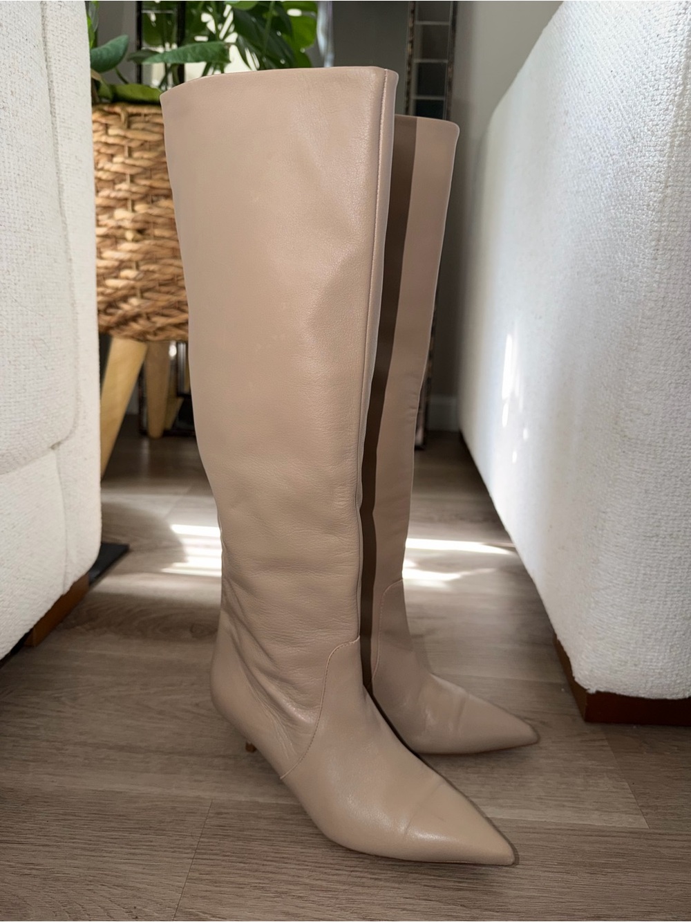 Massimo Dutti
Leather boots